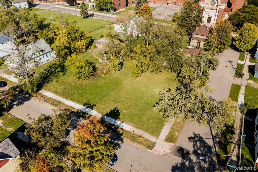 5900 Belvidere, Detroit, MI 48213 - #1