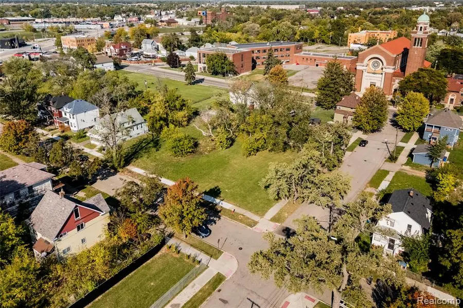 5900 Belvidere, Detroit, MI 48213 - #2