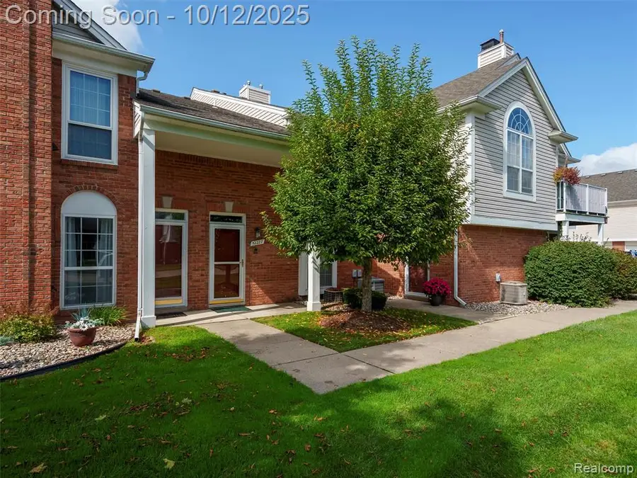 52219 Heatherstone, Macomb, MI  - Image #2