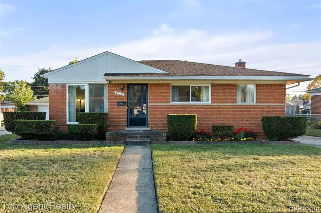 3228 Rome, Warren, MI  - Image #1