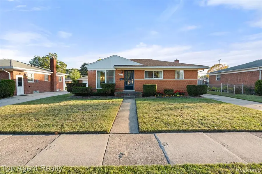 3228 Rome, Warren, MI  - Image #2