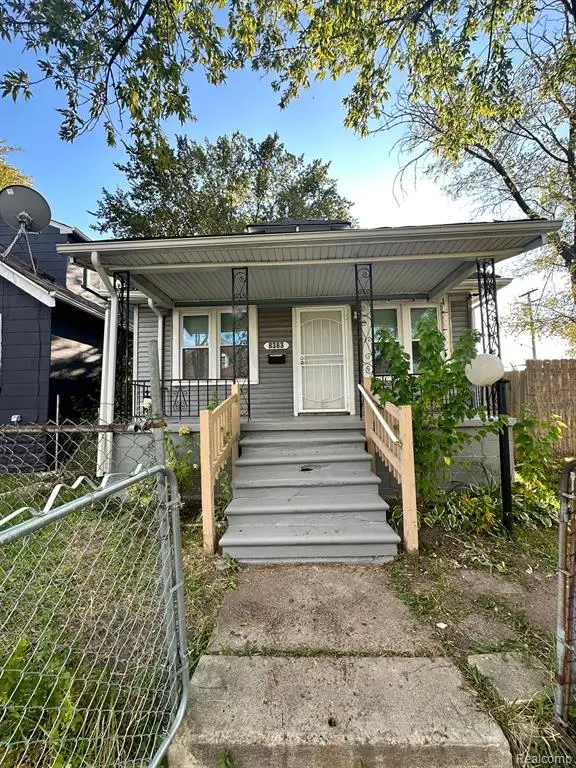 8383 Carbondale, Detroit, MI 48204