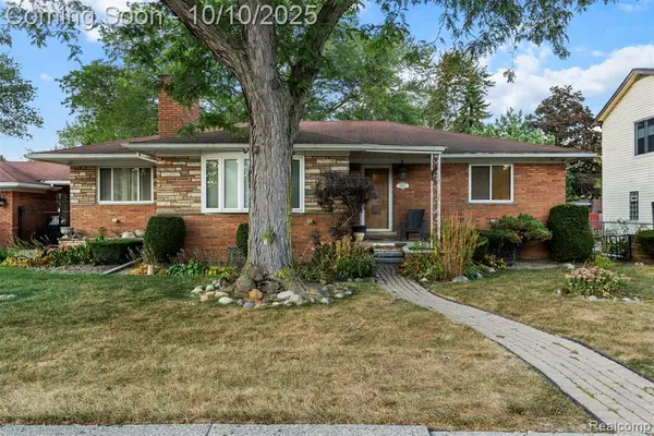 19945 Woodside, Harper Woods, MI 