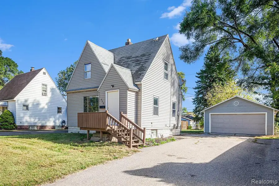 770 Cameron, Pontiac, MI  - Image #2