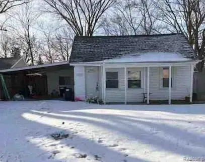 2144 Webber, Burton, MI 48529
