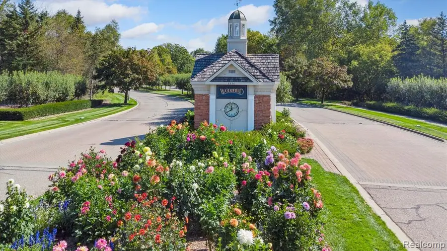 124 Woodfield, Grand Blanc, MI 48439 - Image #2