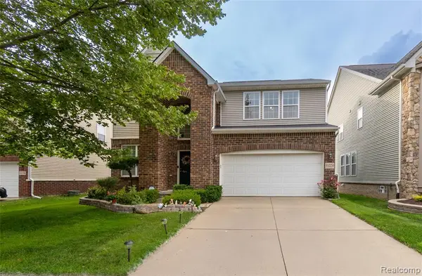 51224 Luke, Novi, MI 