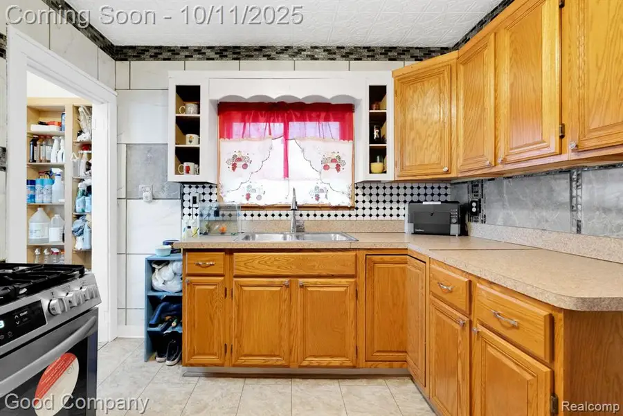 8459 Timken, Warren, MI 48089 - #3