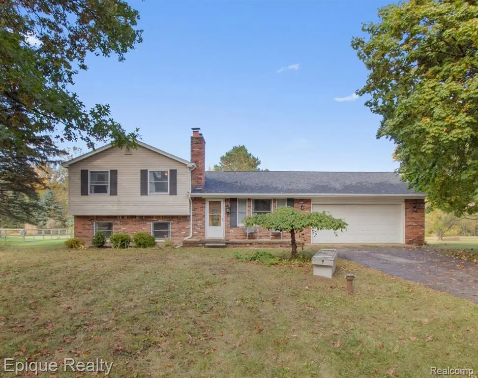 10165 Carlee June, Fenton, MI  - Image #1