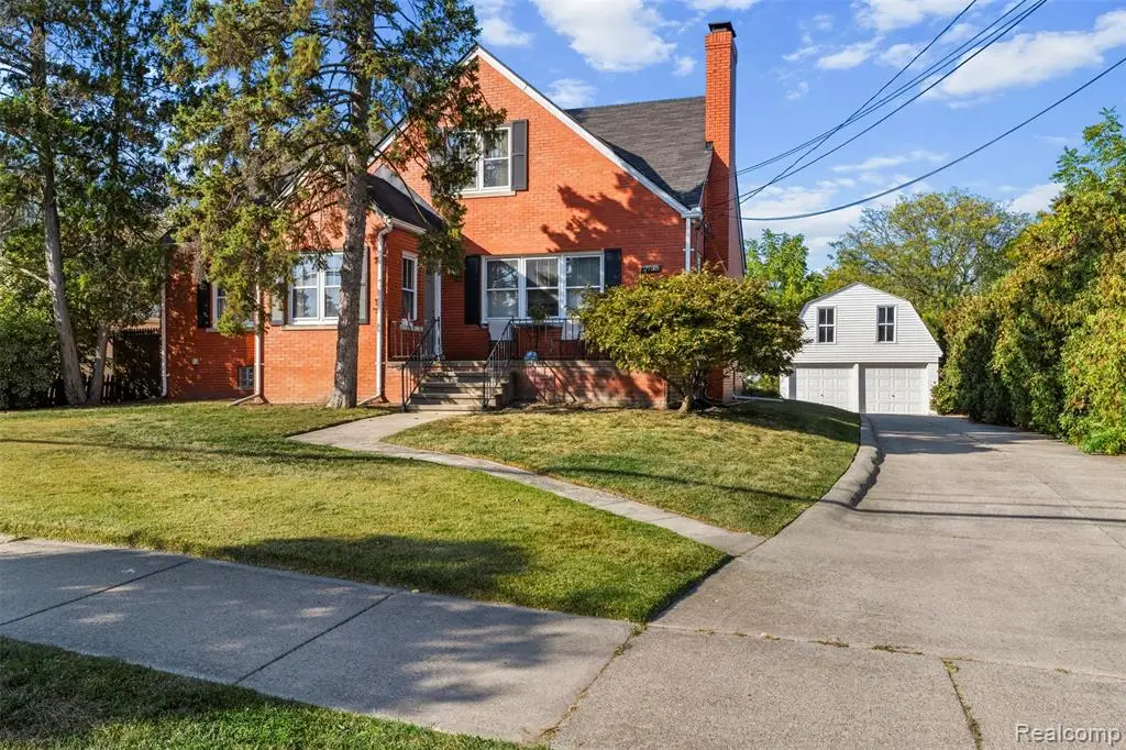 2735 E Maple, Troy, MI  - Image #1