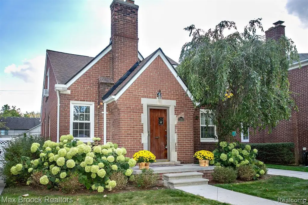 13353 Sherwood, Huntington Woods, MI  - Image #1