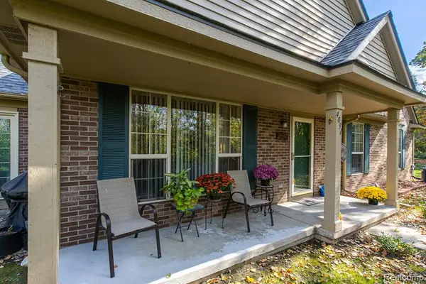 4091 Stonebridge, Holly, MI 