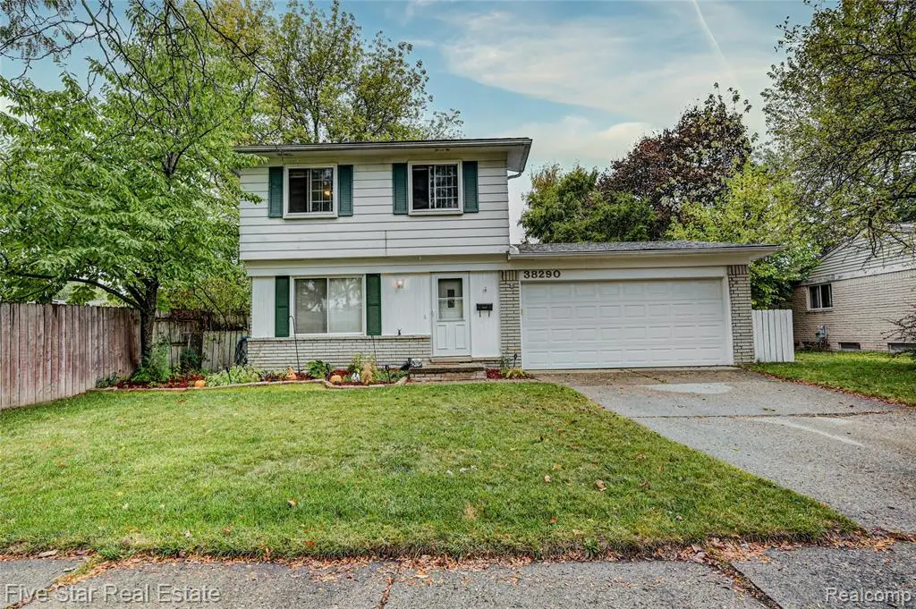 38290 Avondale, Westland, MI  - Image #1