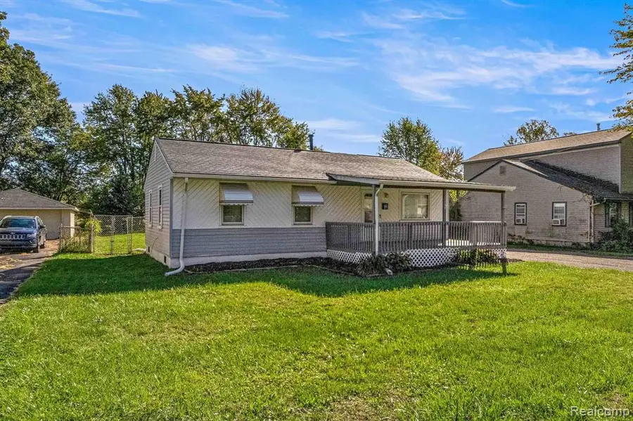 6155 Cordell, Romulus, MI  - Image #2