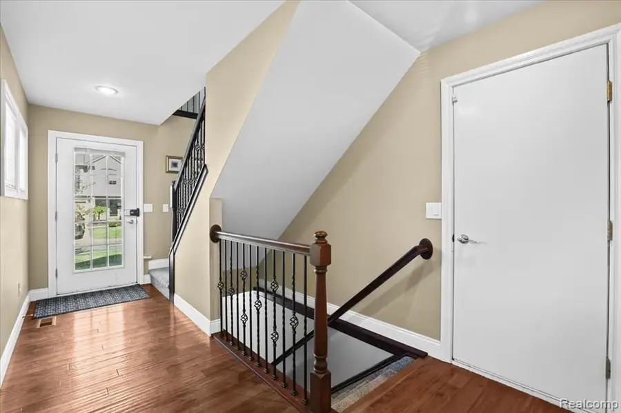 50511 Beechwood, Plymouth, MI  - Image #3