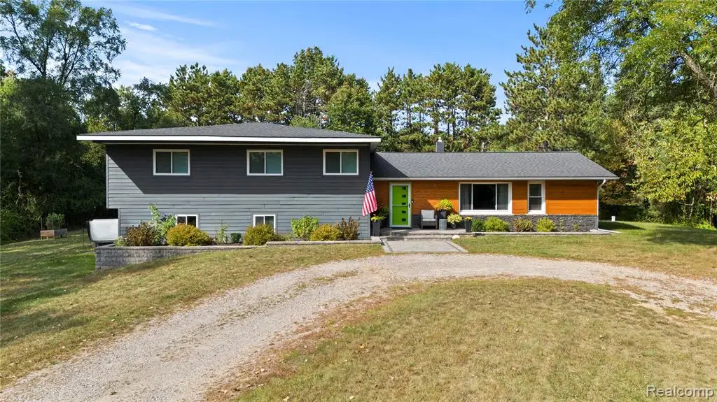 1906 Indianwood, Lake Orion, MI  - Image #1