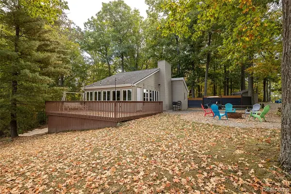 319 Parkway, Attica, MI 