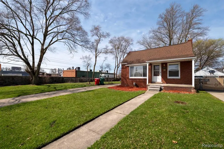 22739 David, Eastpointe, MI  - Image #3