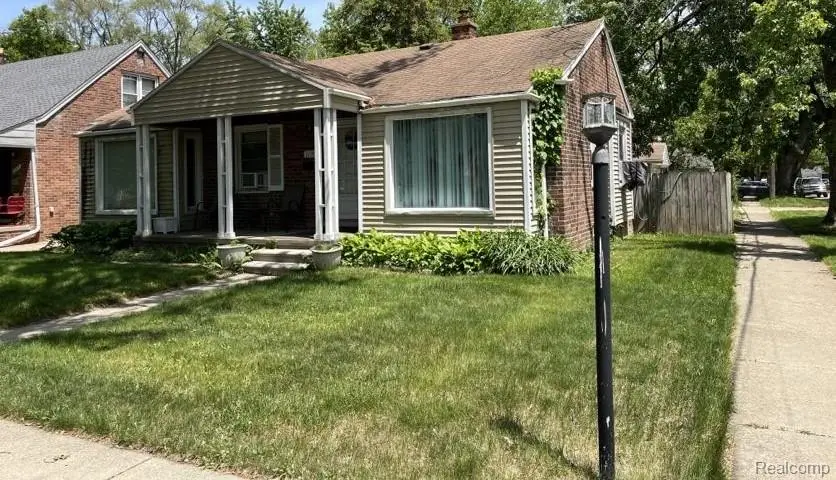 11302 Grayfield, Redford, MI  - Image #2