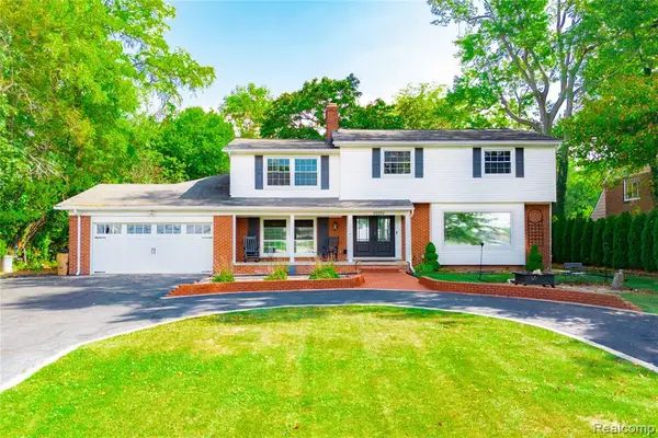 22271 West River, Grosse Ile, MI 48138