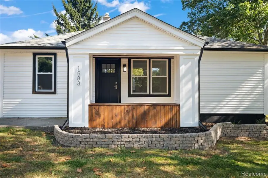 1588 Ladd, Wolverine Lake, MI  - Image #3