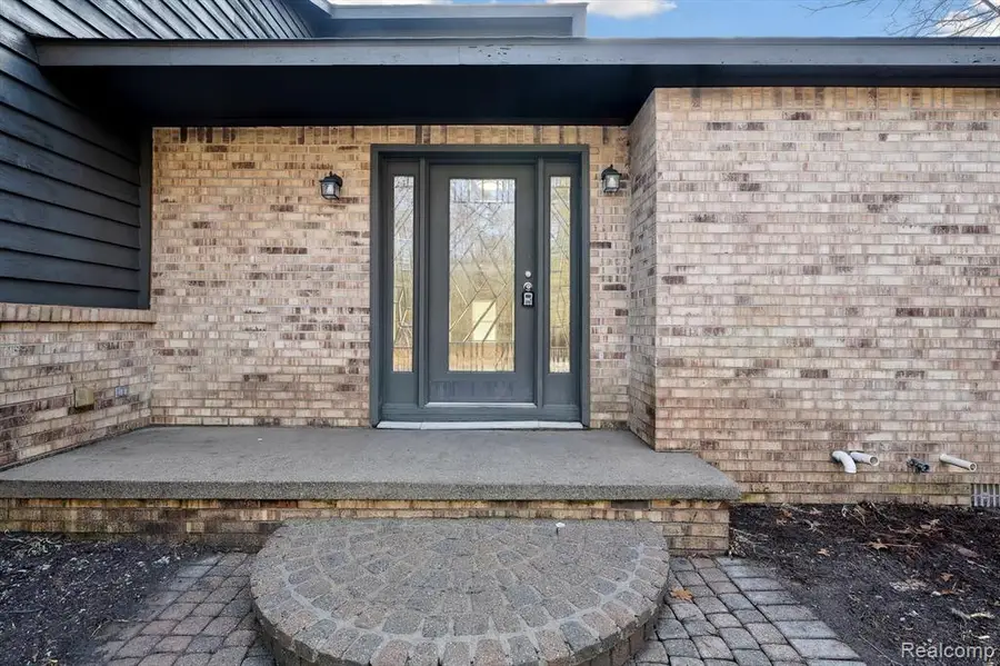 8270 Mcclements, Brighton, MI  - Image #3