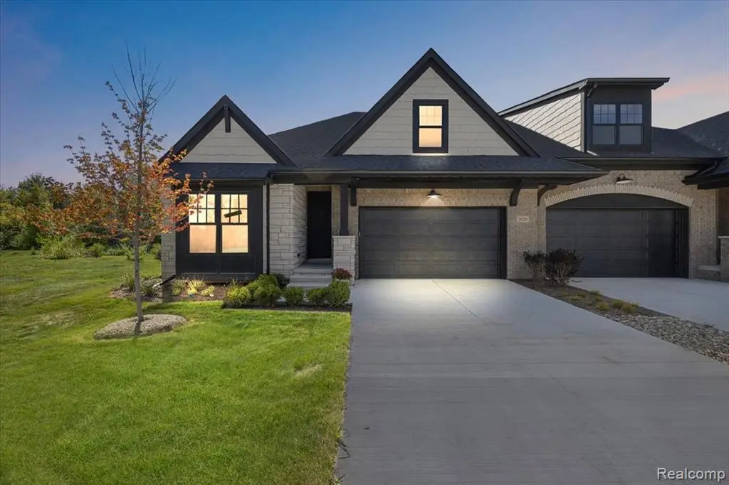 2028 Breckenridge #10, Rochester Hills, MI 48307 - Image #1