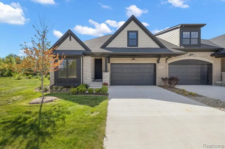2028 Breckenridge #10, Rochester Hills, MI 48307 - Image #3
