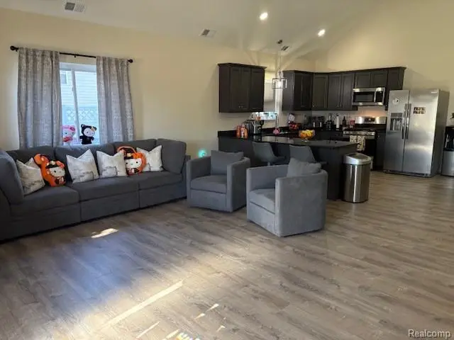 21230 Vreeland, Woodhaven, MI  - Image #3