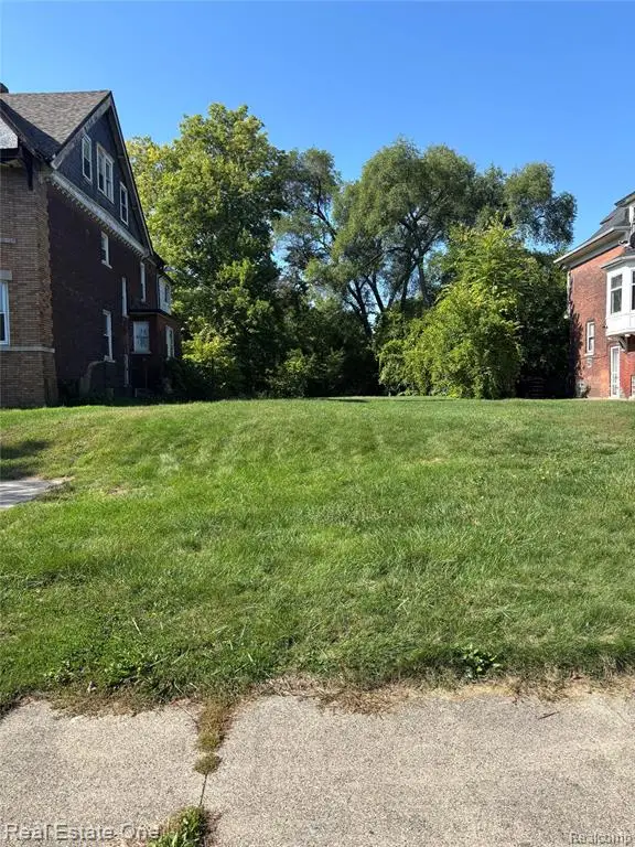 459 E Grand, Detroit, MI  - Image #2