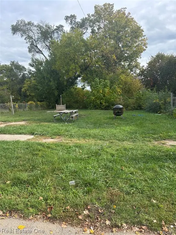 2142 Helen, Detroit, MI  - Image #2