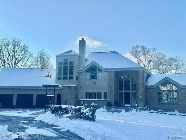 5772 N Rochester, Rochester, MI 