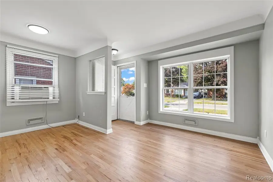 26251Somerset Somerset, Inkster, MI  - Image #3