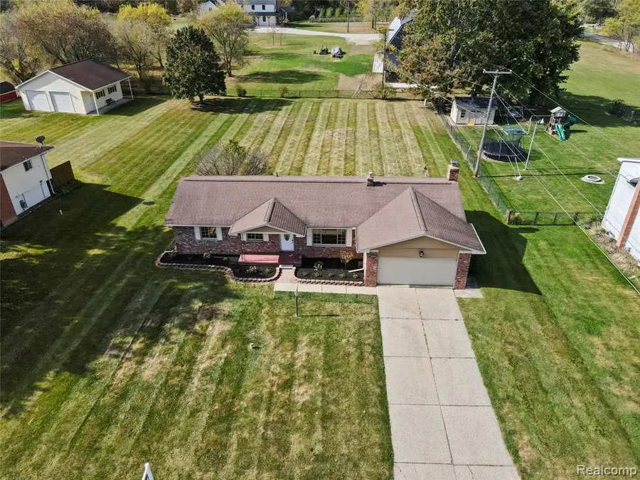 10030 Shadybrook, Grand Blanc, MI  - Image #3