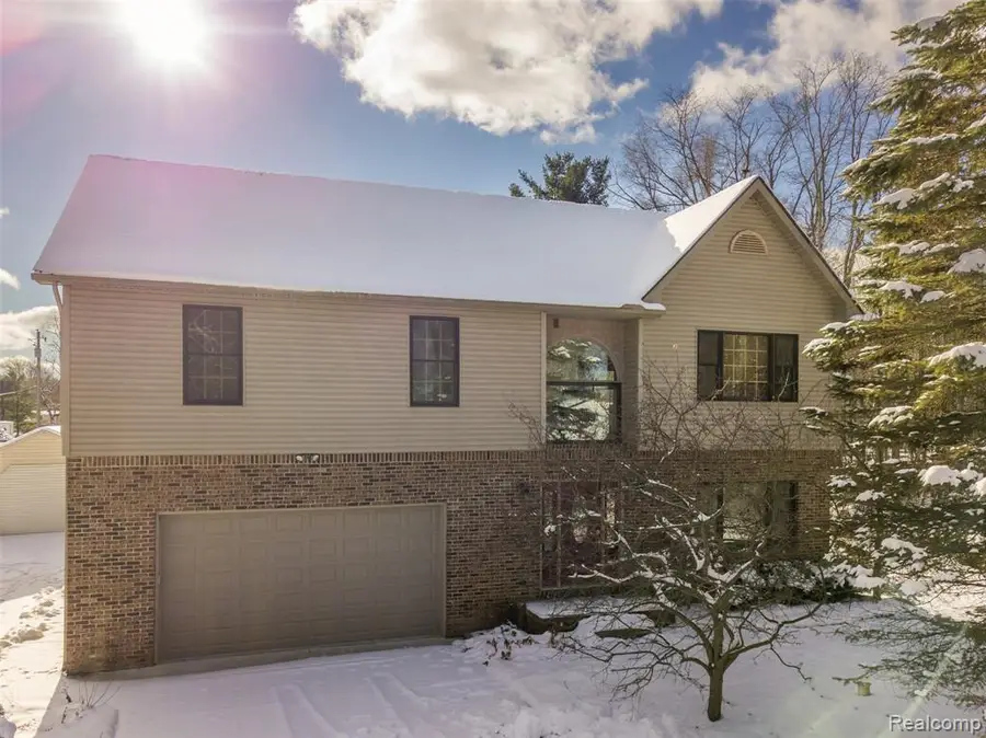 2160 Dean, Highland, MI  - Image #2