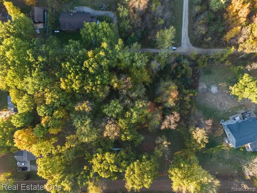 VL Chevrolet, Ortonville, MI 48462 - Image #3