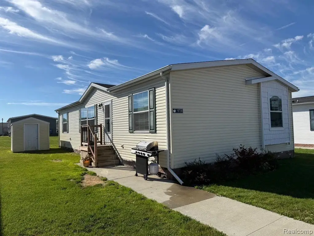 9718 Besants, Fenton, MI 48430 - Image #1