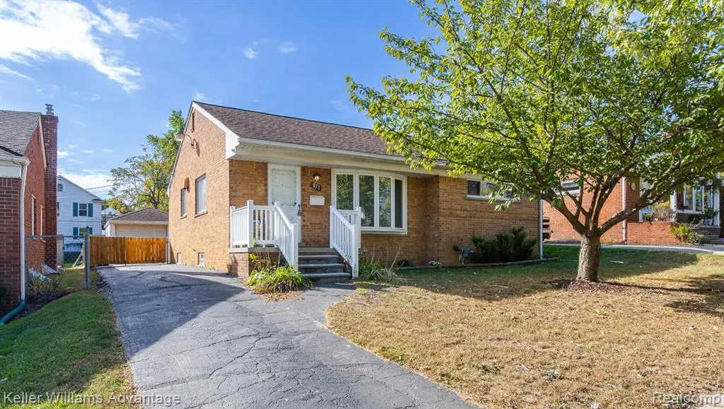 871 Menominee, Pontiac, MI  - Image #1