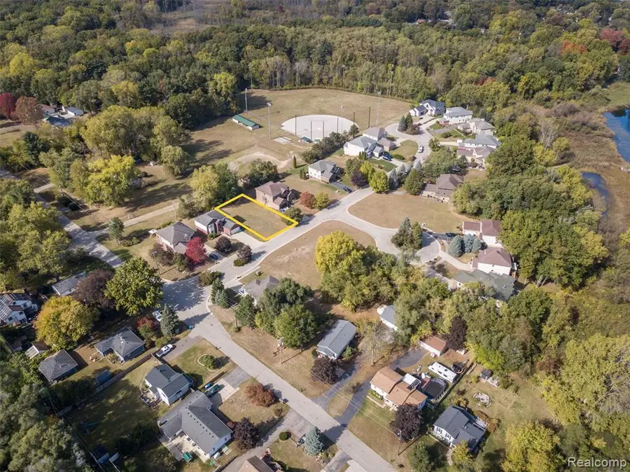 257 Madeleine, Waterford, MI 48328 - #2