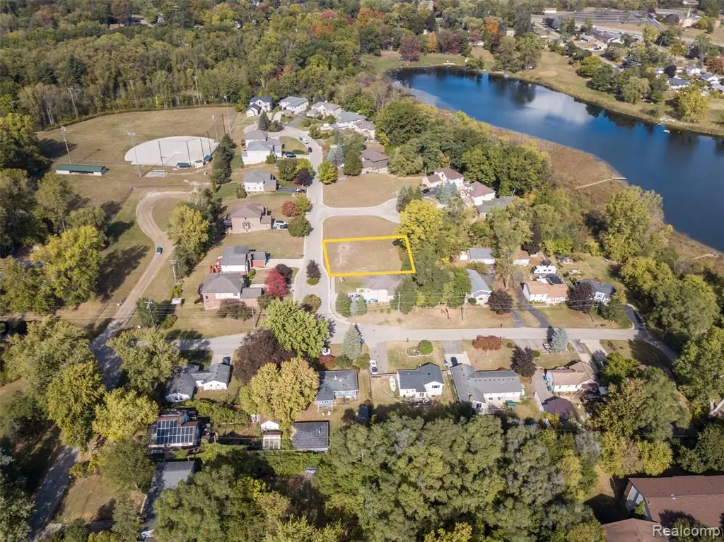 256 Madeleine, Waterford, MI 48328 - #1