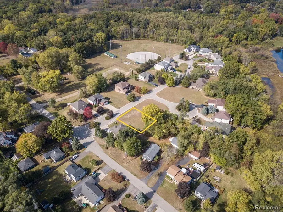256 Madeleine, Waterford, MI 48328 - #2