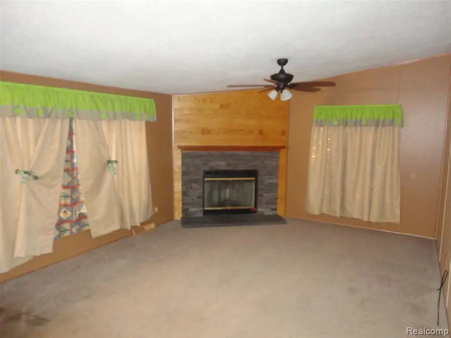 3862 Ryans Ridge, Monroe, MI 48161 - Image #3