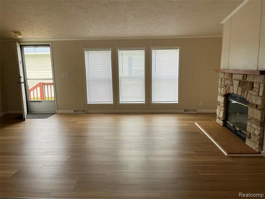 320 Rudbeckia, Erie, MI 48133 - Image #2