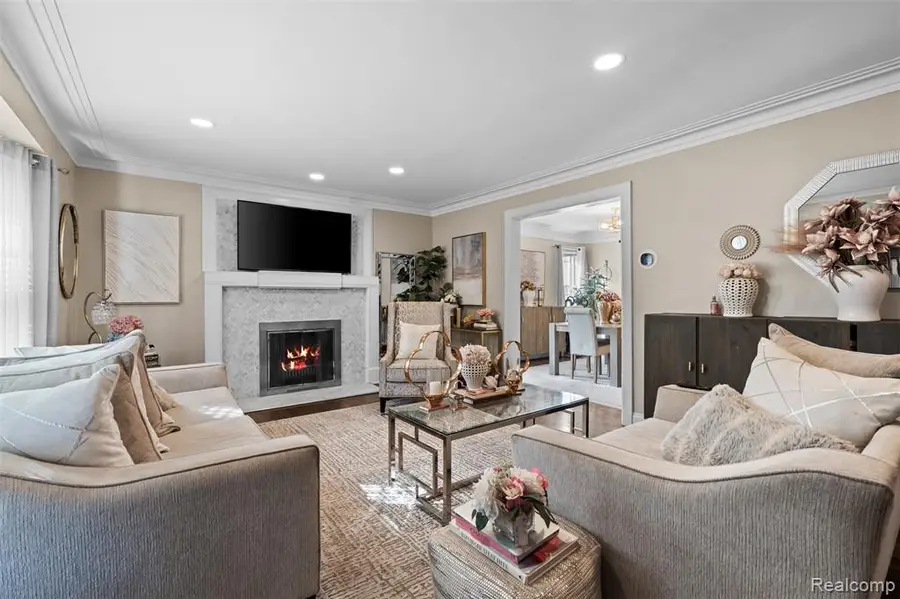 150 W Hildale, Detroit, MI  - Image #2