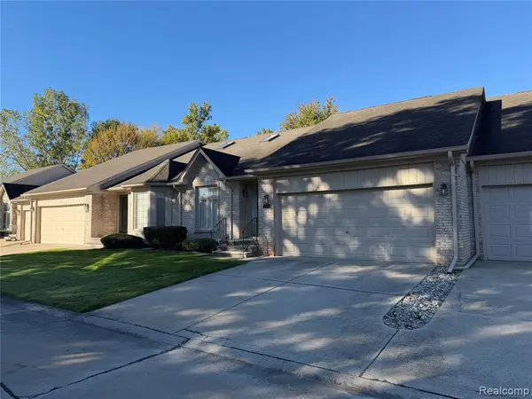 35251 Kings Forest, Clinton Township, MI 