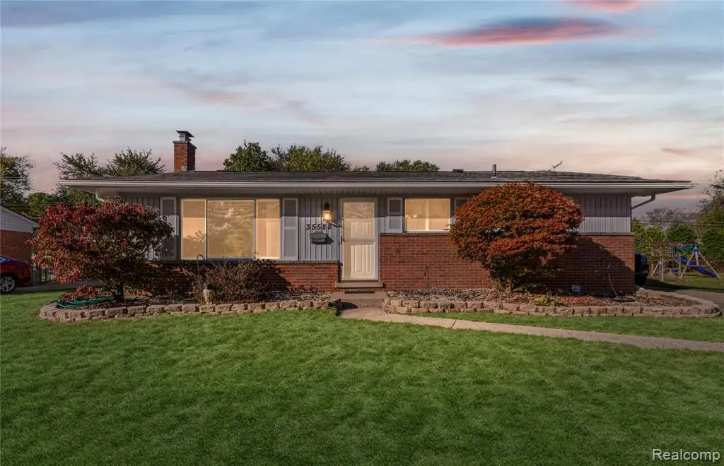 35588 Dover, Livonia, MI  - Image #1