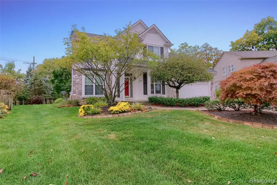 1189 Colt, South Lyon, MI  - #2