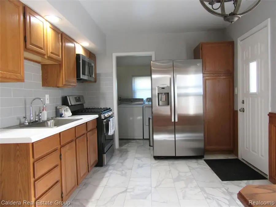 27304 Delton, Madison Heights, MI  - #2