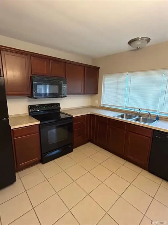 20202 Hunt Club, Harper Woods, MI 48225 - #1