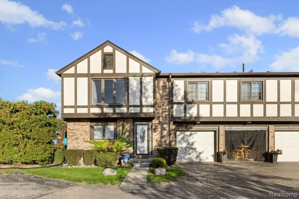 203 Lac Sainte Claire, Saint Clair Shores, MI  - Image #1